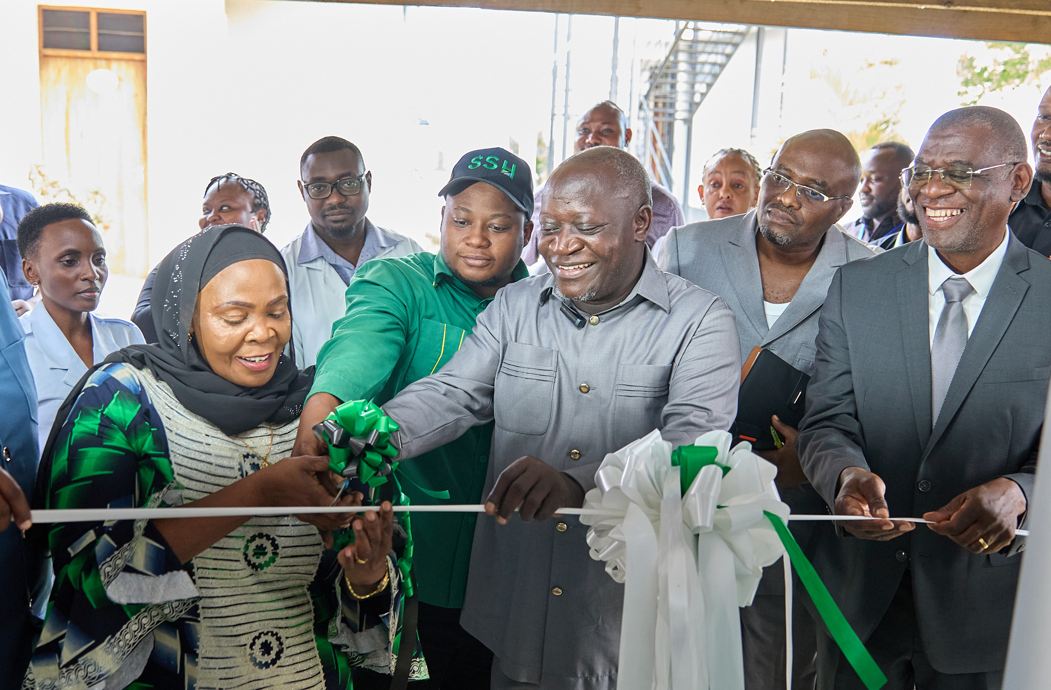 HANDOVER:  NEST360 program delivers newborn care facility at Dar suburb